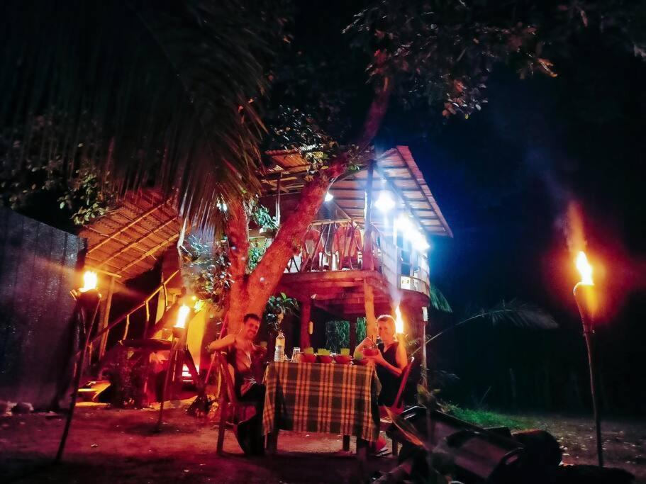 Experience The Comforts Of An Amazing Treehouse Sigiriya Esterno foto