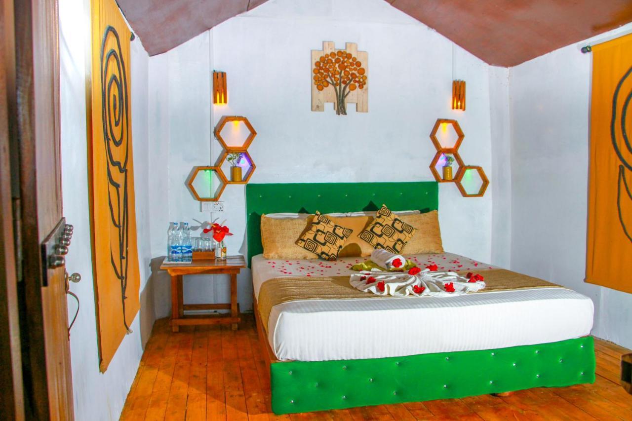 Experience The Comforts Of An Amazing Treehouse Sigiriya Esterno foto