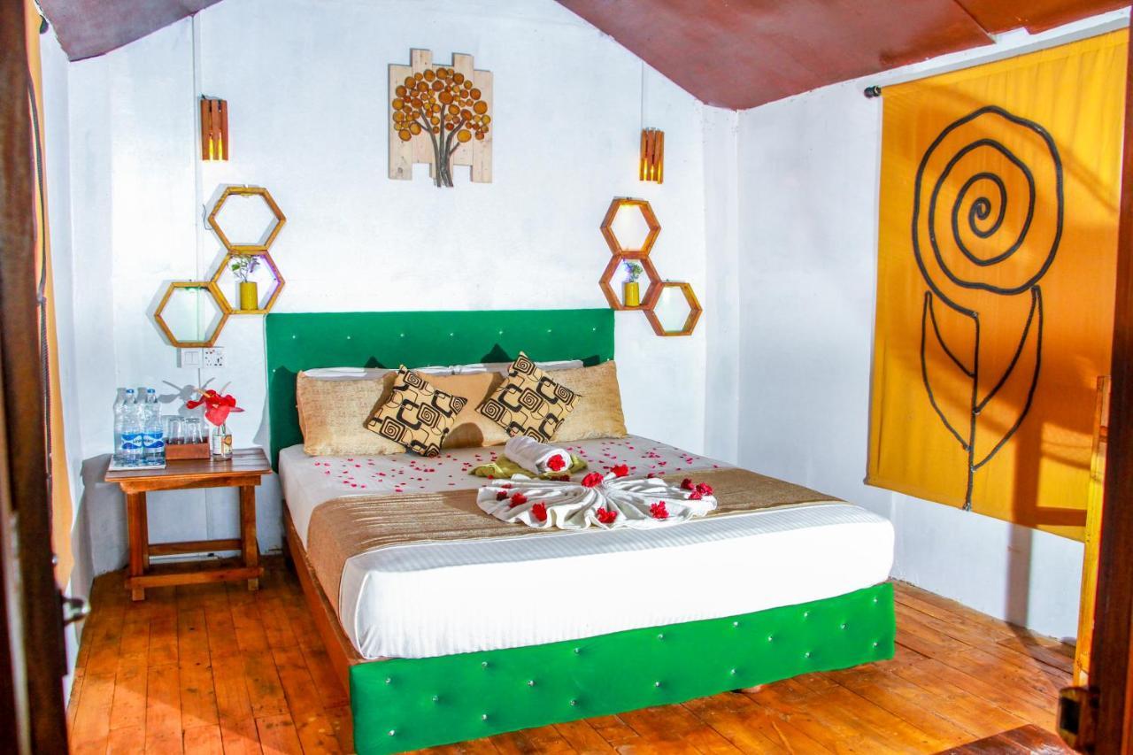 Experience The Comforts Of An Amazing Treehouse Sigiriya Esterno foto