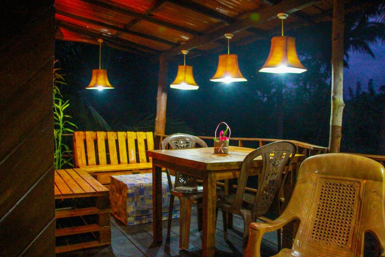 Experience The Comforts Of An Amazing Treehouse Sigiriya Esterno foto