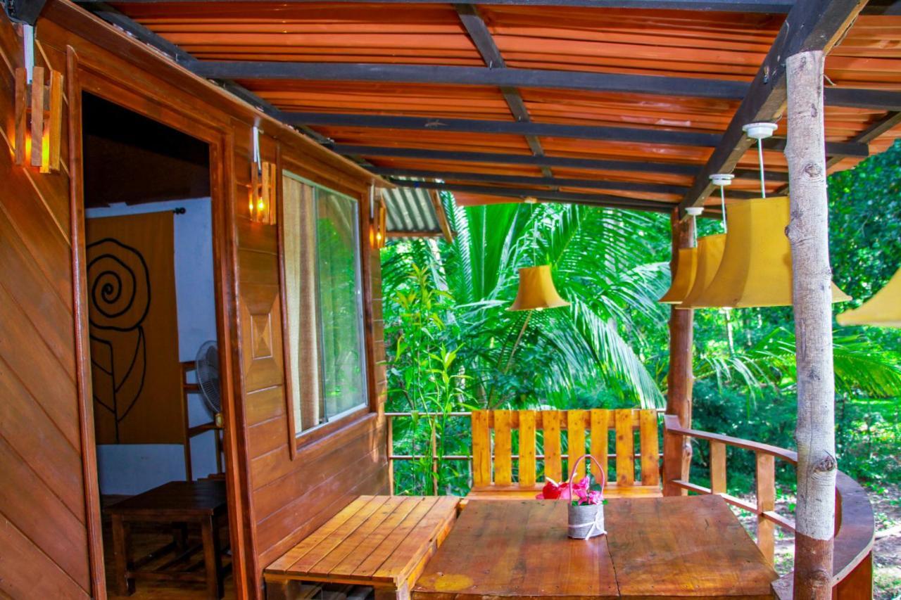 Experience The Comforts Of An Amazing Treehouse Sigiriya Esterno foto